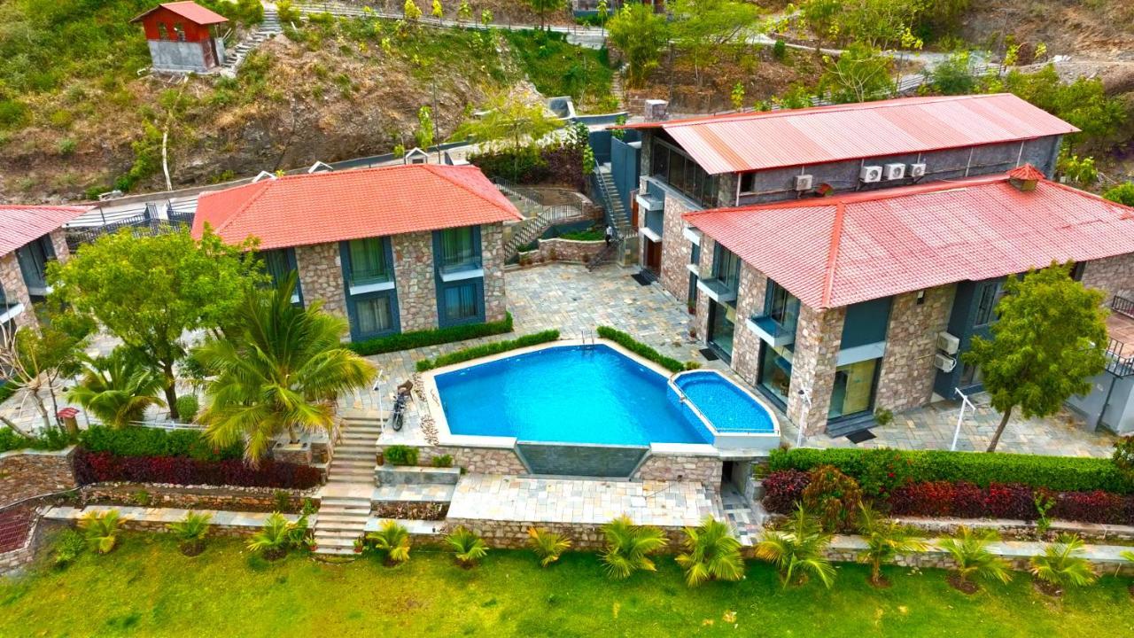 The Divine Hills Resort Nāi Esterno foto